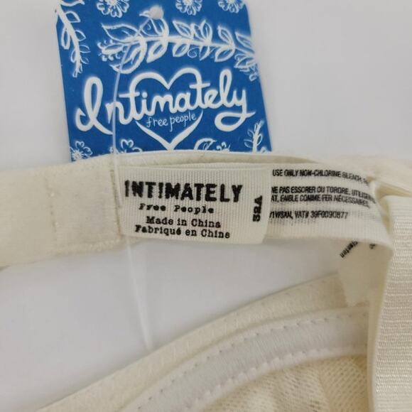 Free People Sheer White Lace Underwire Triangle Cup Embrace Bra Size 32A - Picture 4 of 5